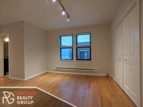 2832 W Palmer St, Unit 307 in Chicago, IL - Building Photo - Building Photo