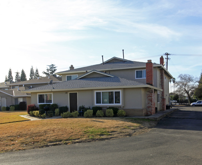 4109 Apostolo Cor in Sacramento, CA - Building Photo - Building Photo