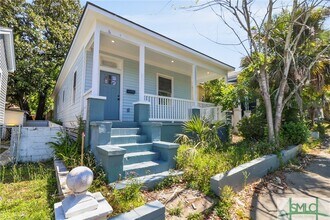 826 W Victory Dr in Savannah, GA - Building Photo - Building Photo