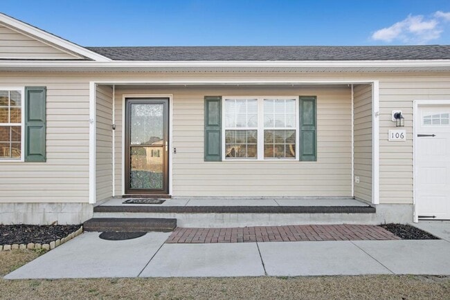 106 Lois Ct in Richlands, NC - Building Photo - Building Photo