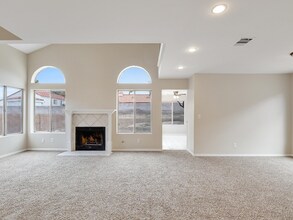 50 Tidwell Ln in Henderson, NV - Building Photo - Building Photo