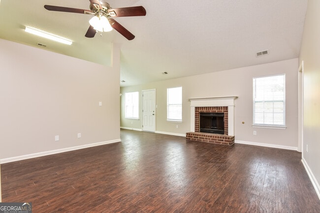 1127 E Briar Gate Ct in Riverdale, GA - Building Photo - Building Photo