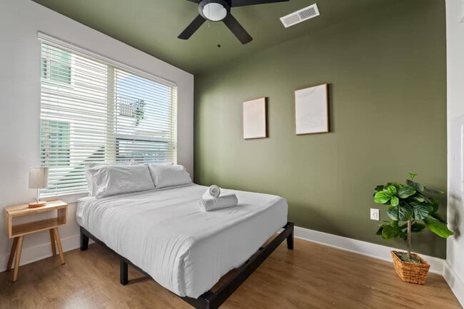 property at 3629 W Cypress St