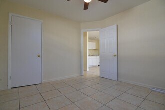 1497 W 31st St in West Palm Beach, FL - Building Photo - Building Photo