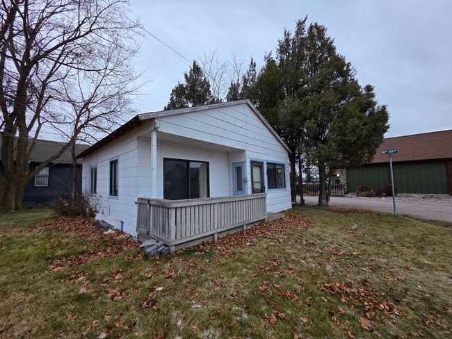 property at 601 6th Ave W