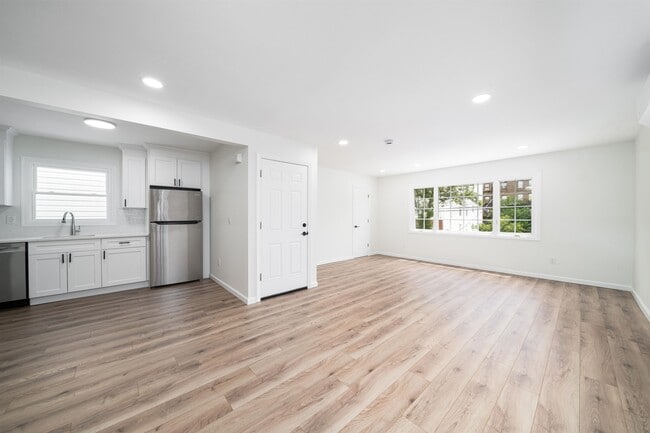 347 New York Ave in Jersey City, NJ - Building Photo - Building Photo