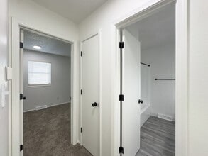 Kingsridge East Apartments in Blue Springs, MO - Building Photo - Building Photo