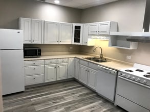 351 Chicago Rd in Paw Paw, IL - Building Photo - Building Photo