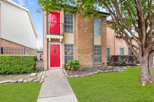 property at 14759 Perthshire Rd
