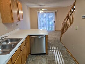 4305 Merrimac Ln N in Plymouth, MN - Foto de edificio - Building Photo