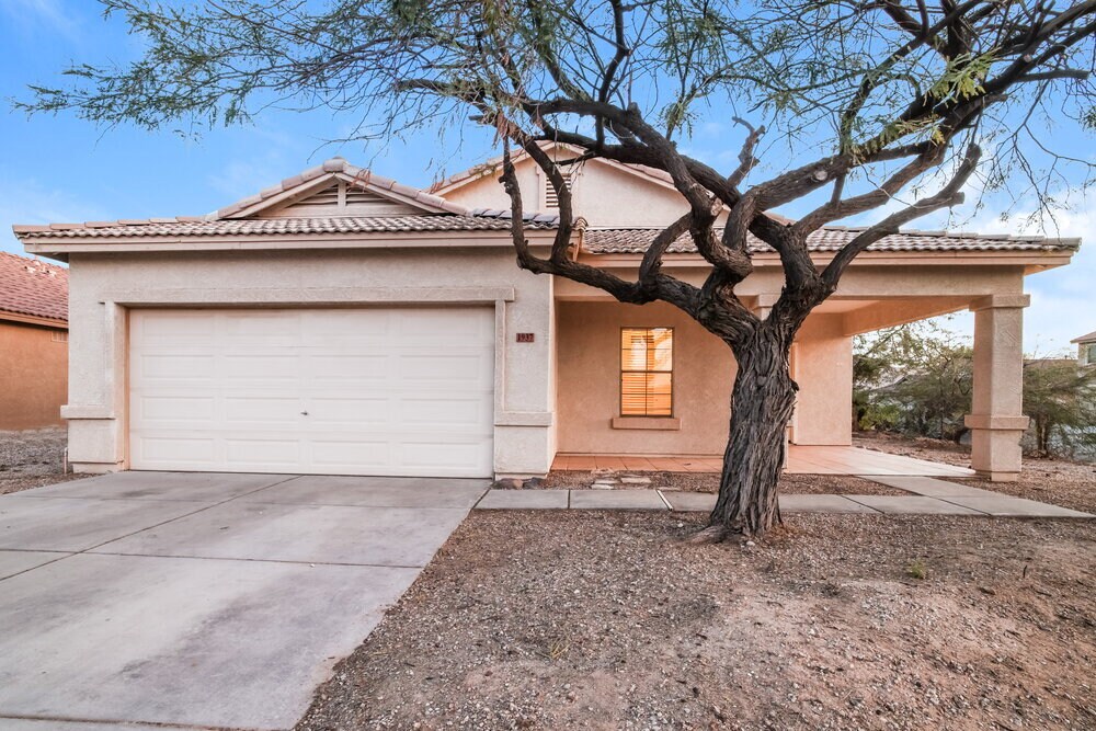 1937 E Lusitano Loop in San Tan Valley, AZ - Building Photo