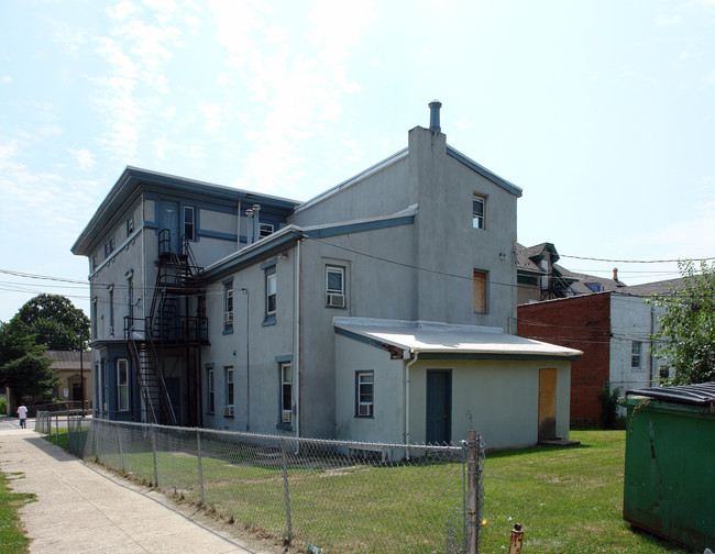 909 - 911 Dekalb St in Norristown, PA - Building Photo - Building Photo