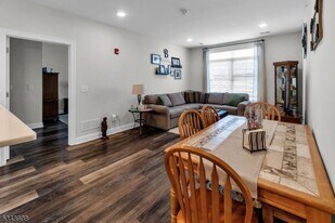 310 Centennial Ave, Unit 202 in Cranford, NJ - Building Photo