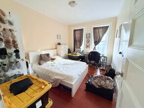 220 Washington St, Unit 7 in Brookline, MA - Building Photo - Building Photo