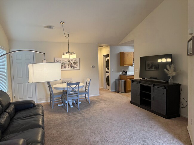 802 Waterglen Dr in Fort Collins, CO - Building Photo - Building Photo