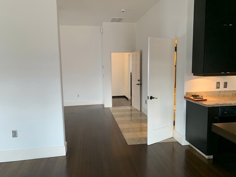 680 Cortes St in Monterey, CA - Building Photo