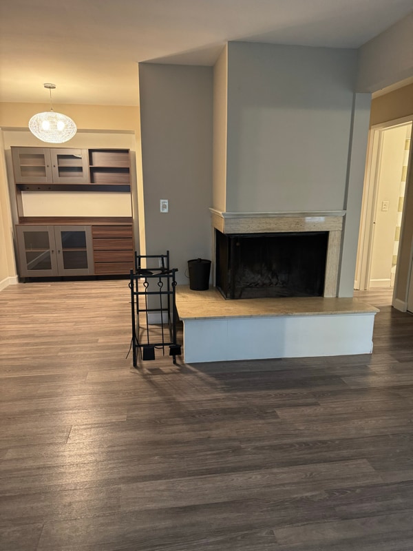 property at 2260 N Summit Ave