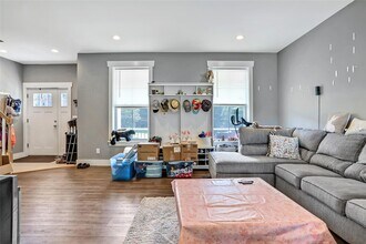 140 Pancake Hollow Rd in Highland, NY - Building Photo - Building Photo