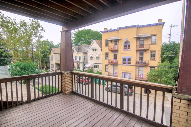 201 Franklin Ave, Unit 2