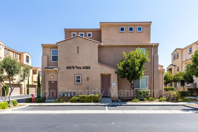 44978 Bellflower Ln in Temecula, CA - Foto de edificio - Building Photo