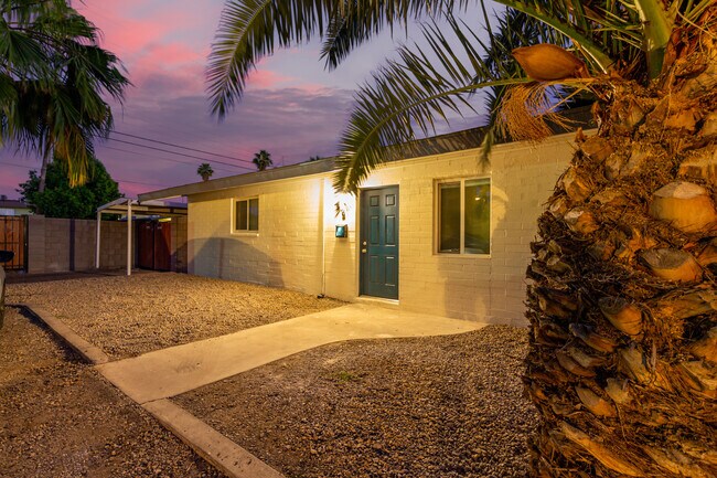 property at 5107 N 28th Dr