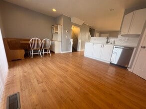 7284 W Campus Rd in New Albany, OH - Building Photo - Building Photo