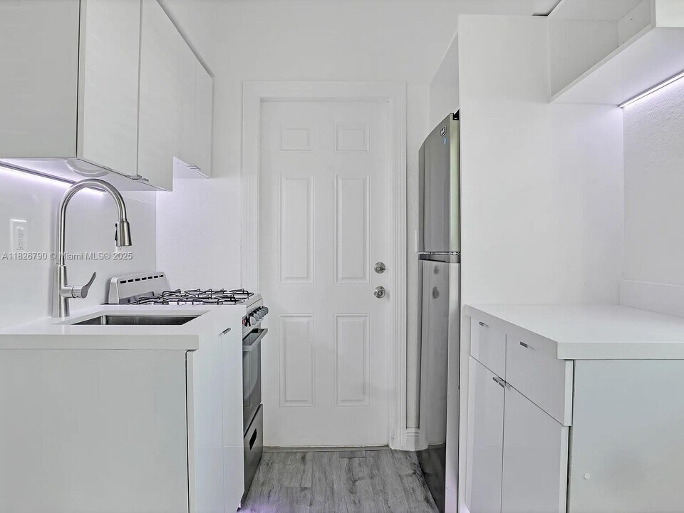7315 Carlyle Ave in Miami Beach, FL - Building Photo