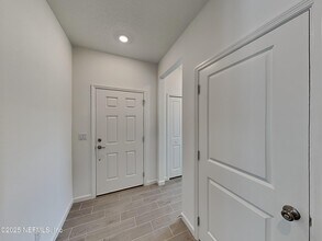 2165 Windward Cay Ln in Middleburg, FL - Building Photo - Building Photo