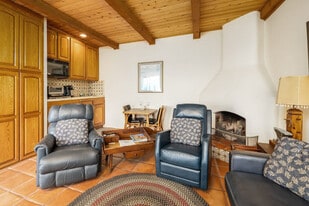 1941 S Pacific St in Oceanside, CA - Building Photo