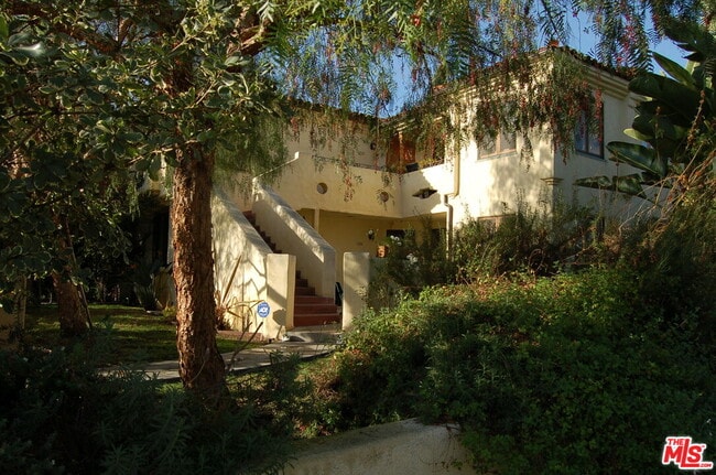property at 1203 Hi Point St