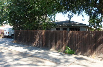 3175-3177 Los Robles Rd in Thousand Oaks, CA - Building Photo - Building Photo