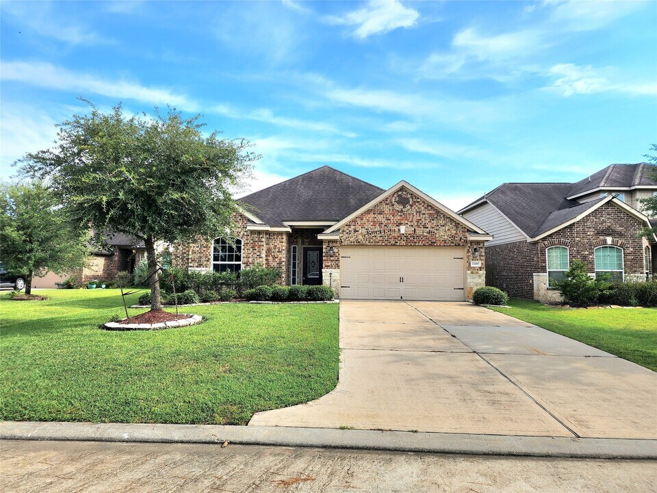 22607 August Crow Dr in Hockley, TX - Building Photo
