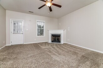 2405 King Malcolm Ln in Zebulon, NC - Foto de edificio - Building Photo