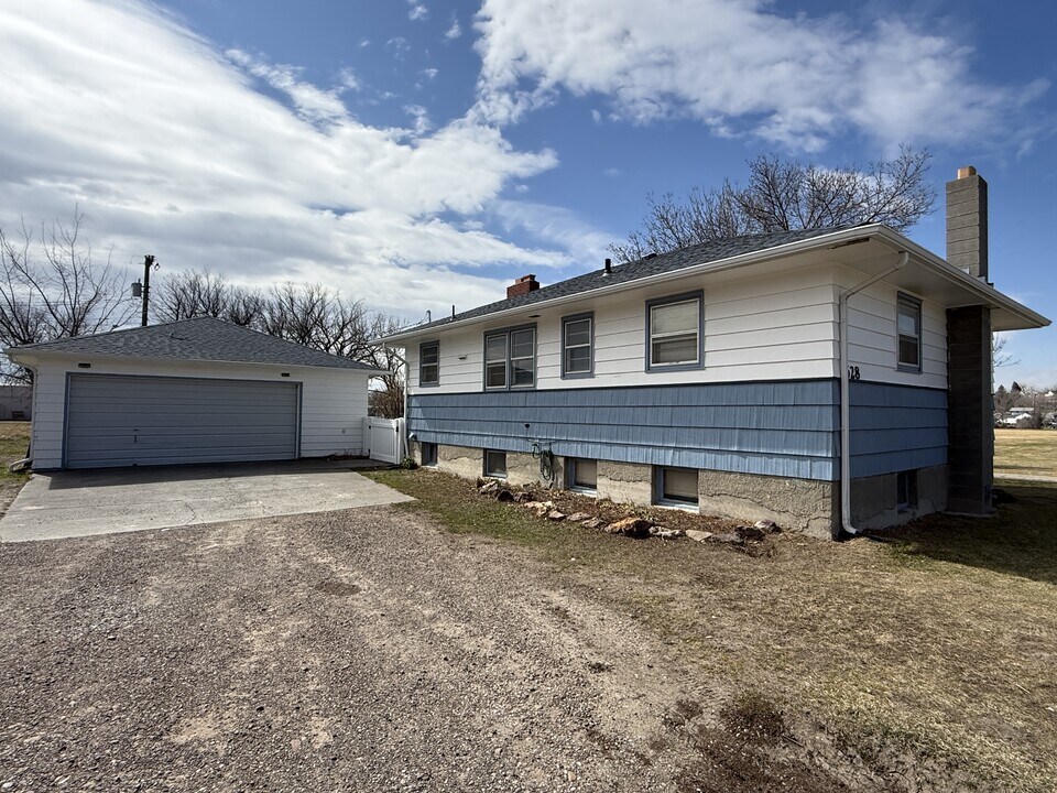 628 3rd Ave NW in Great Falls, MT - Building Photo