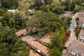 Lauraville Apartments in Saratoga, CA - Building Photo - Building Photo