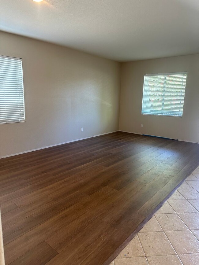 42462 Camelot Rd in Temecula, CA - Building Photo - Building Photo