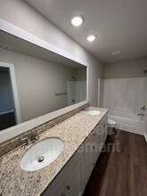 320 Grove Ln in Bentonville, AR - Building Photo - Building Photo