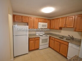 24 Whites Ave, Unit 43A in Watertown, MA - Building Photo