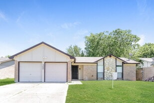 3407 Spring Meadows Dr in Arlington, TX - Building Photo