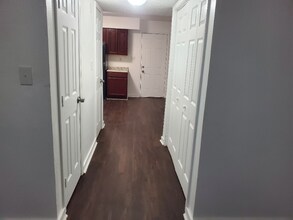 6825 E Coronet Ct in New Orleans, LA - Building Photo - Building Photo