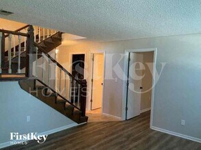 13900 S Raintree Dr in Olathe, KS - Building Photo - Building Photo