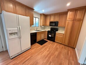 1222 Wagoner Dr in Livermore, CA - Building Photo - Building Photo