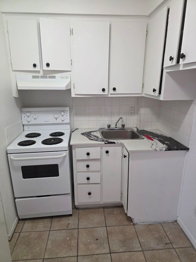 2385-2395 Madison Ave