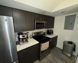 1250 NW 122nd Ter in Pembroke Pines, FL - Building Photo - Building Photo