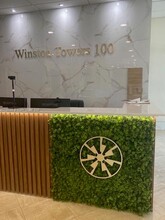 250 174th St in Sunny Isles Beach, FL - Foto de edificio - Building Photo