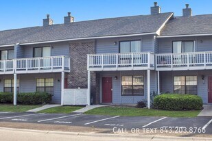 8016 Thelen St in North Charleston, SC - Building Photo