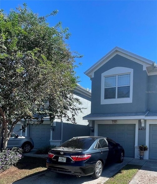 property at 4401 SW 52nd Cir