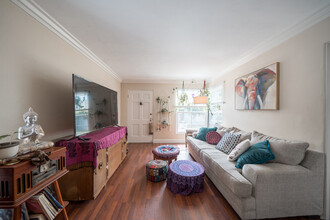 4866 Muir Ave in San Diego, CA - Building Photo - Building Photo