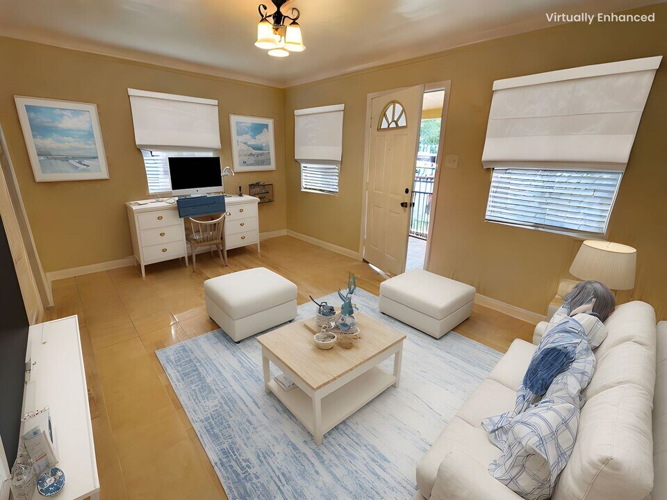 319 N Coronado St in Los Angeles, CA - Building Photo