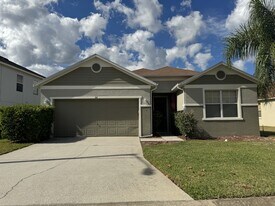 311 Aster Dr in Davenport, FL - Building Photo